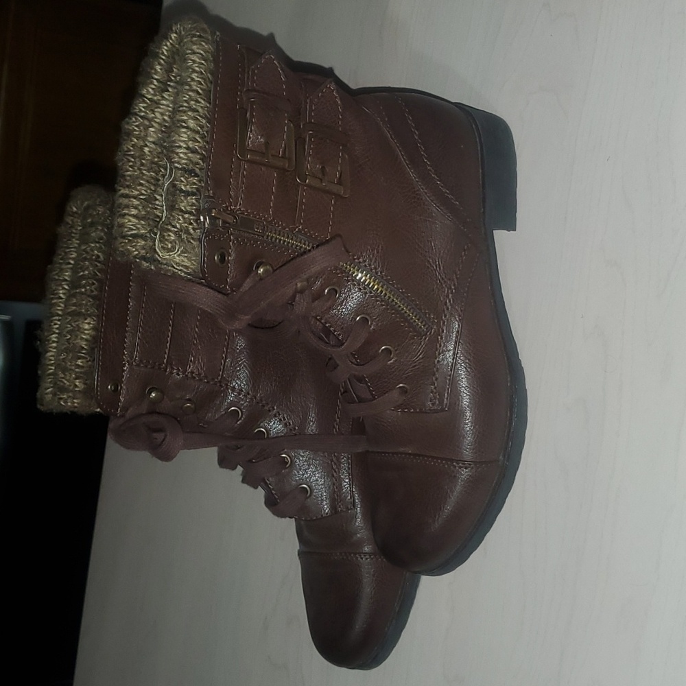 Unr8ed 7 Nirvana hiking boot accented with buckles zippers trim